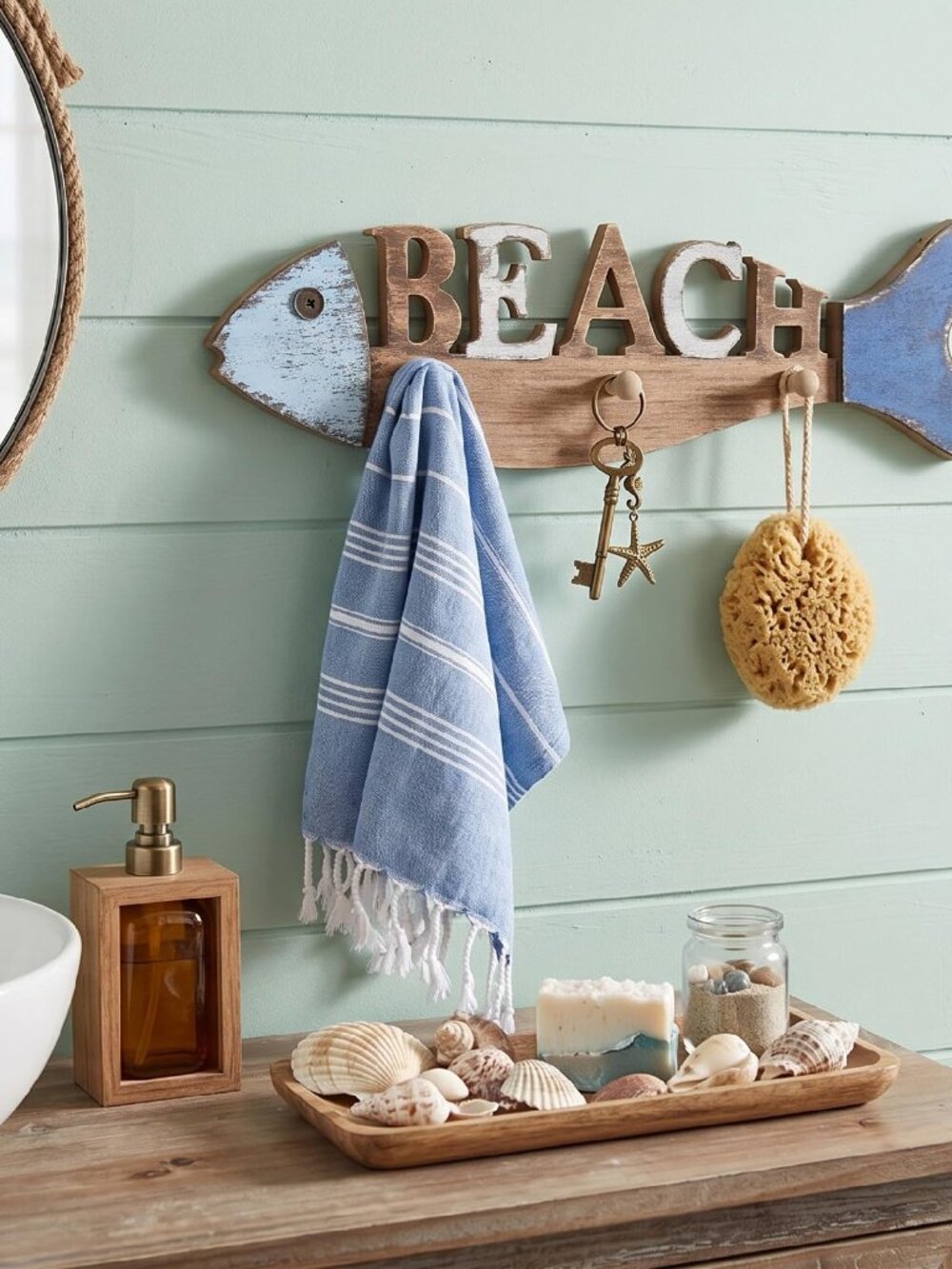 NWT Coastal Beach Fish Wall Hook Rack Nautical Wood Decor 21”